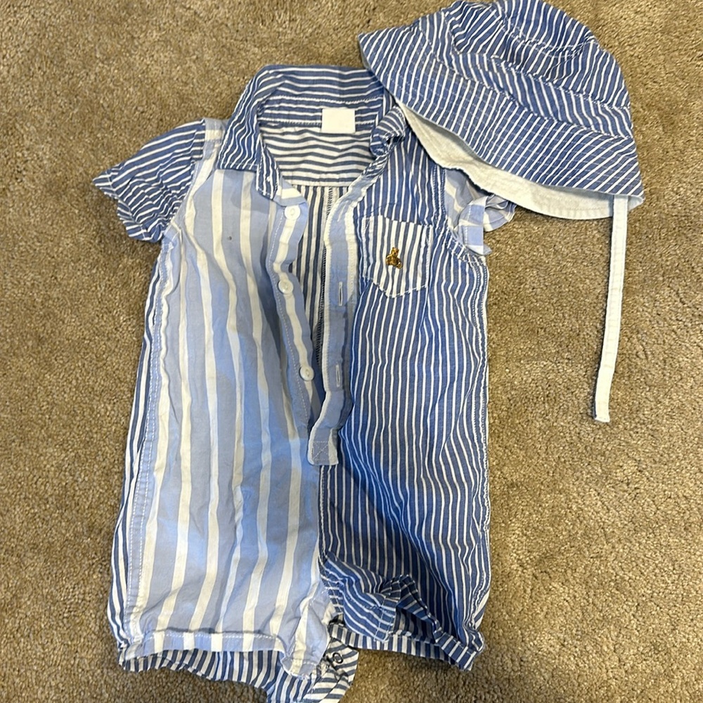 Baby gap onesie and hat set